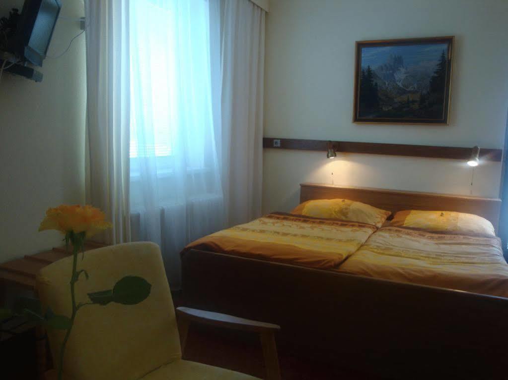 Aurelius Pension Баден Екстериор снимка