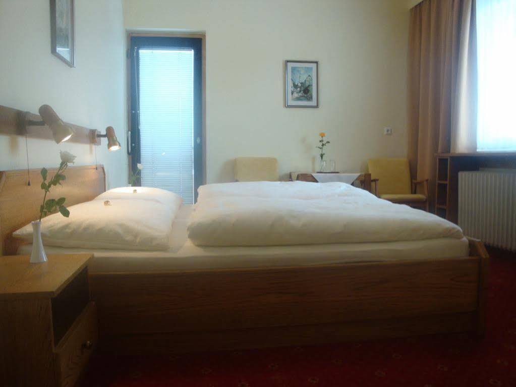Aurelius Pension Баден Екстериор снимка